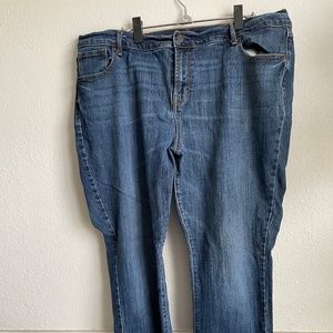 Old Navy Curvy Jeans Size 18